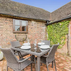  Holiday home Dyke Farm Barn Near By Huluki Sussex